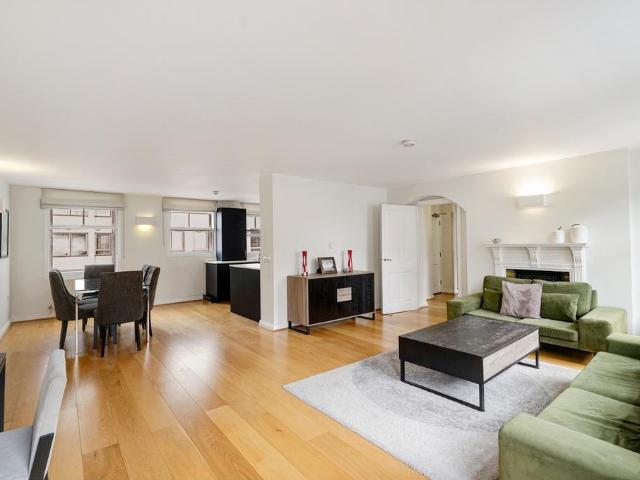Great Portland Street, London, W1W 2 bed flat to rent £4,983 pcm £1,150 pw