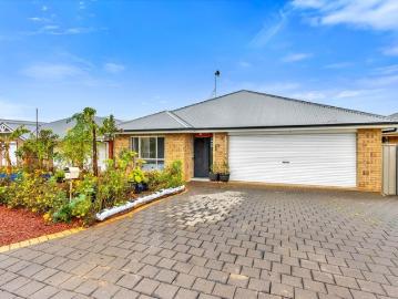 Great Potential for a Growing Household on Gerald Boulevard!