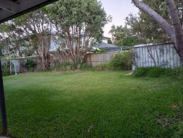Great private location, walking distance to Esplanade, Shops, Restaurants and Medical services, Fully renovated