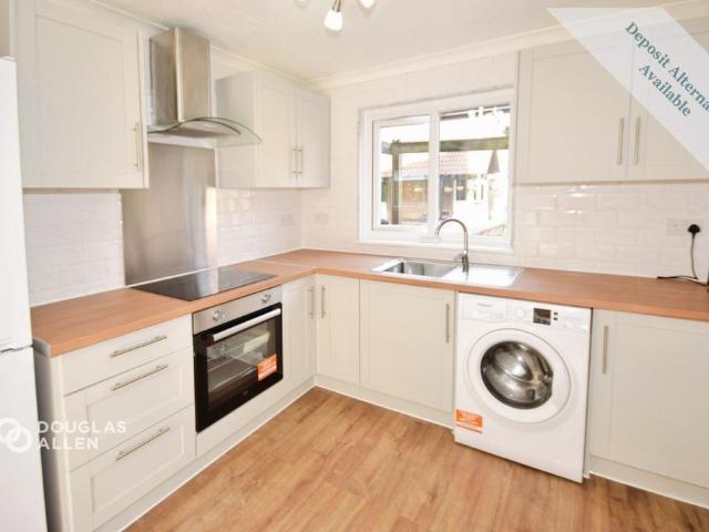 Great Ranton Pitsea SS13 3 bed terraced house to rent £1,750 pcm £404 pw
