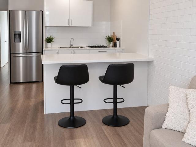 Great rental return & close to everything!