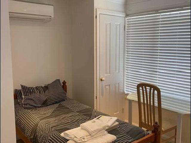 Great share house! ALL bills included / room furnished with ensuite!