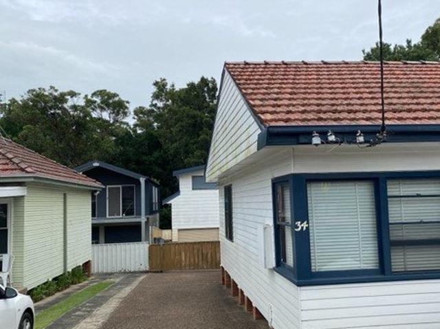 Great share house! ALL bills included / room furnished with ensuite!