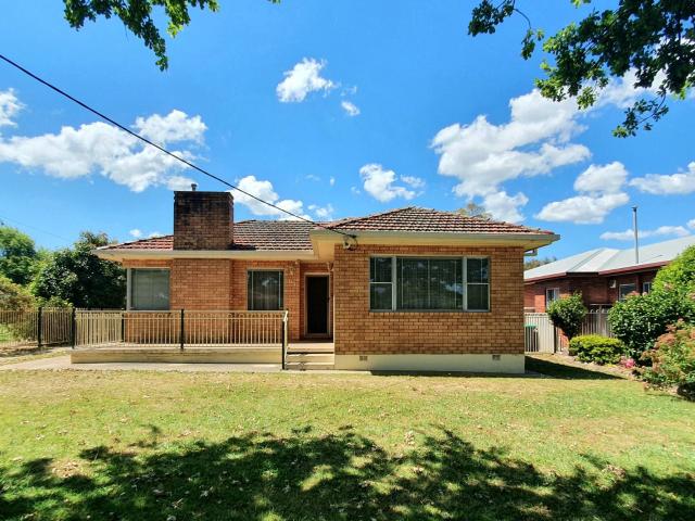 GREAT SIZE AND LOCATION!