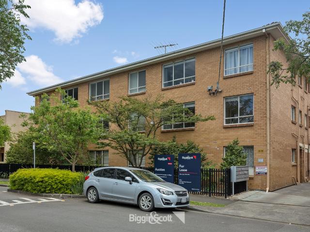 Great Size Apartment in Great Location!