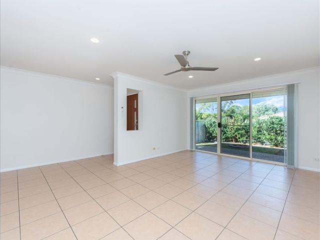 Great Sized Three Bedroom Duplex Updated Throughout