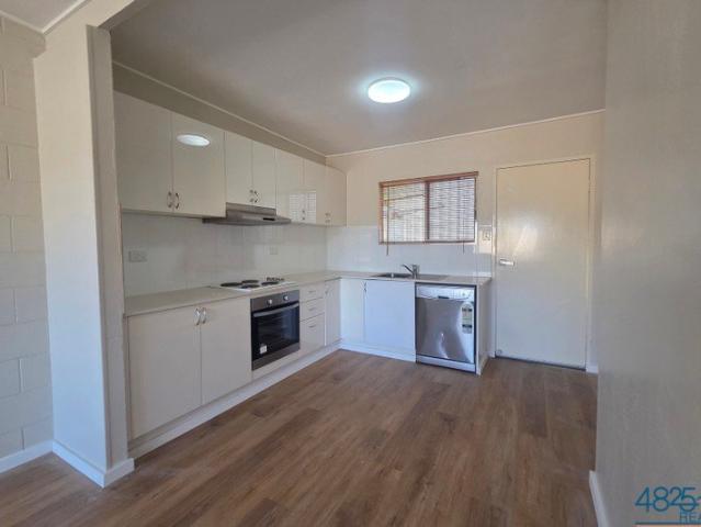 Great sized Unit close to town
