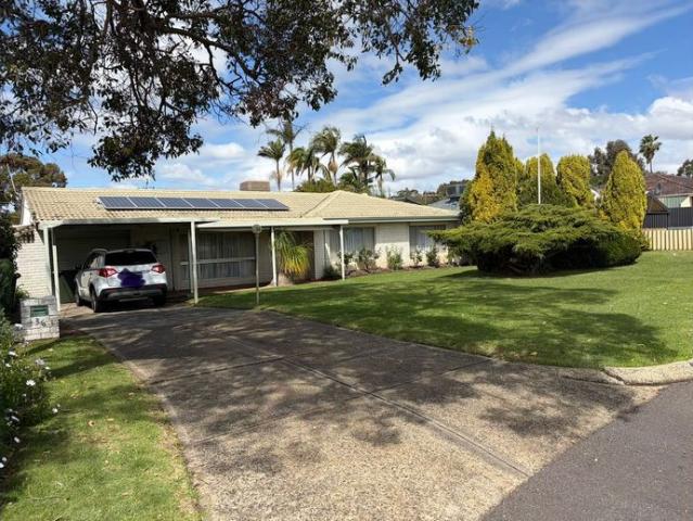 Great SIZED HOME ! @$850 per week