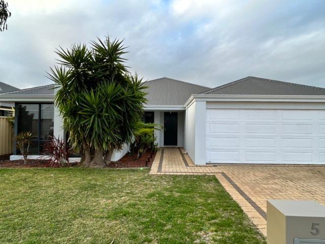 GREAT SPACIOUS FAMILY HOME