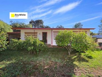 Sharps Creek, Talbingo - Garden, Parking