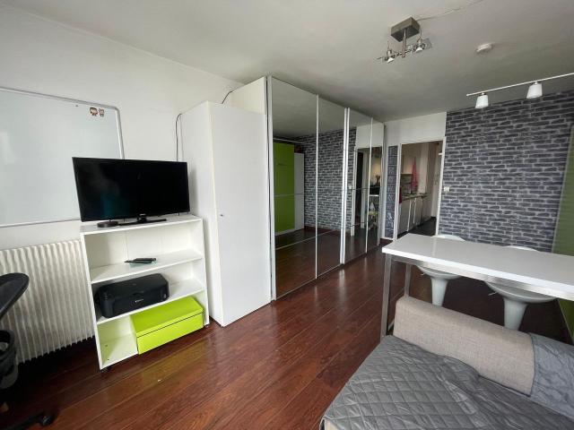 Great Studio Alcova at 16th floor with stunning view, Paris Amsterdam Apartments for Rent