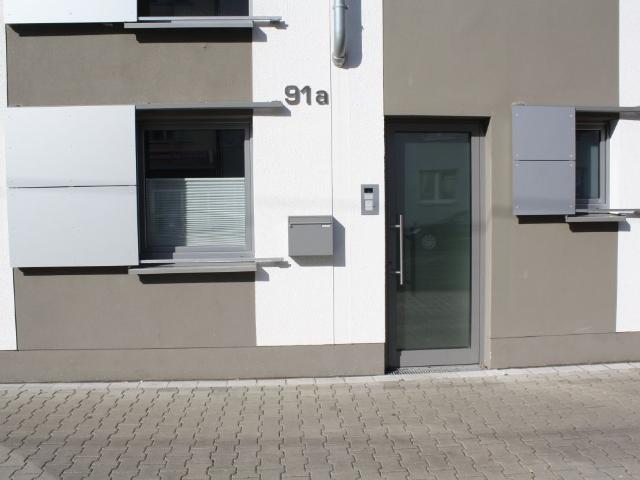 Great studio home with own entry at the best spot in Düsseldorf, Dusseldorf Amsterdam Apartments for Rent