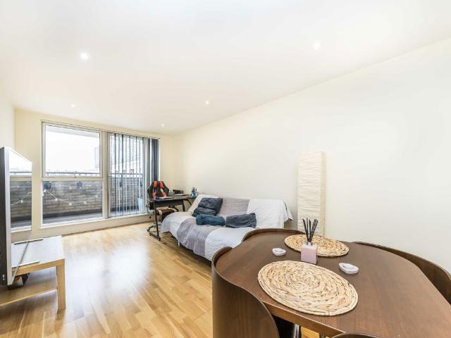 Great Suffolk Street, Southwark SE1, 1 bed flat to rent, £2,300 pcm | PrimeLocation