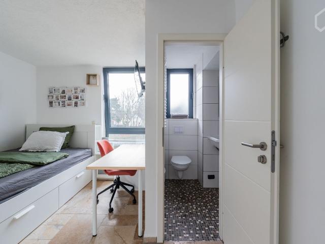 Great suite close to university and filmpark Potsdam, Potsdam Amsterdam Apartments for Rent