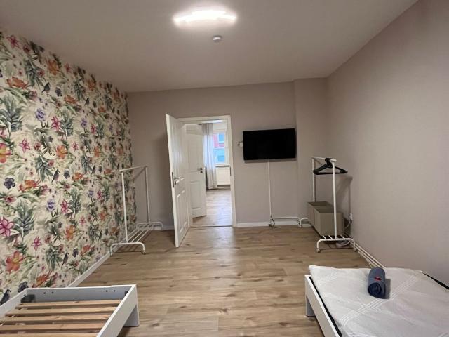Great suite in popular area, Wuppertal Amsterdam Apartments for Rent