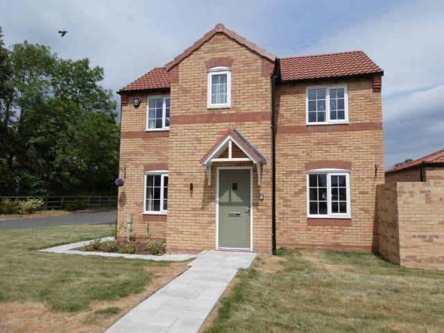 Grebe Way, Langold, Worksop, S81 9FR 3 bed detached house to rent £1,250 pcm £288 pw