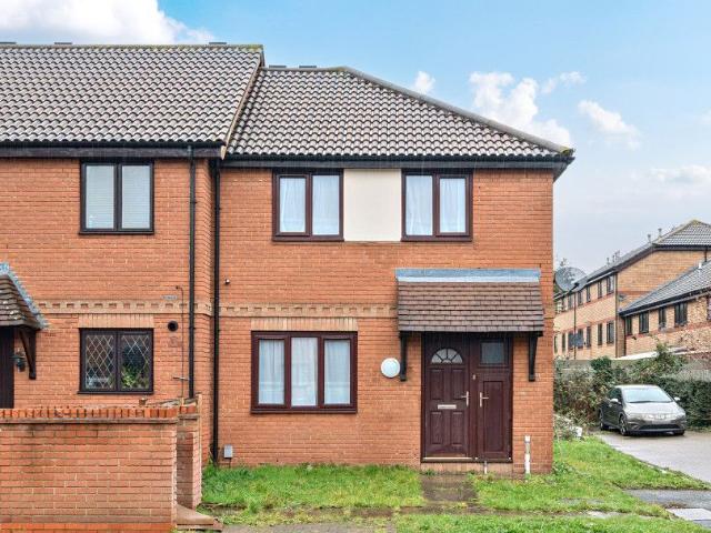 Grebe Cl, London E7, 3 bed semi detached house to rent, £1,619 pcm | PrimeLocation