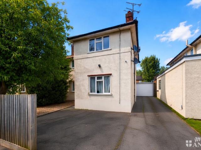 Grecian Street, Aylesbury HP20, 1 bed maisonette to rent, £950 pcm | PrimeLocation