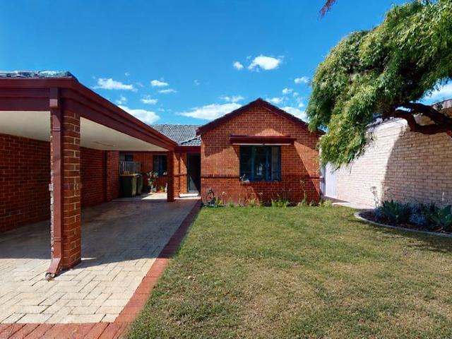 GREEN TITLE HOME ON 455SQM IN THE HEART OF RIVERVALE