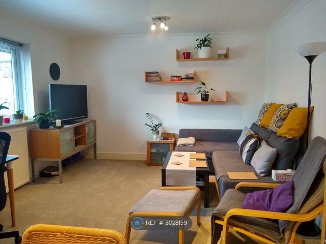 Green Walk, London NW4, 1 bed flat to rent, £1,600 pcm | PrimeLocation