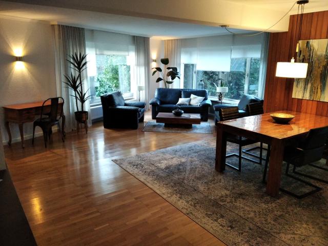 Green and quiet living with 2 bedrooms and your own south facing terrace in a high quality 3 room ground floor apartment
