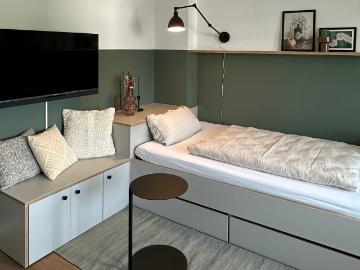 Green Caspar I Studio I Balcony I Kitchen I Smart TV I WIFI