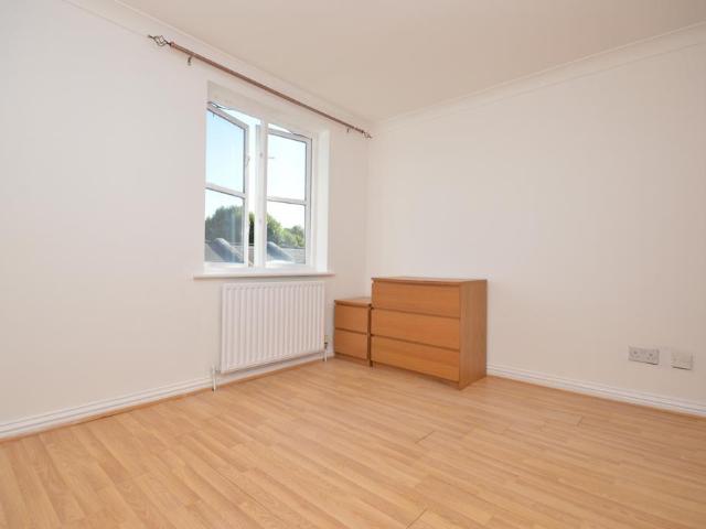 Green Court, Tower Hamlets, E1 4LD 1 bed flat to rent £1,750 pcm £404 pw