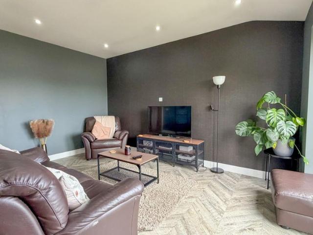 Green Close, Brookmans Park, Hatfield