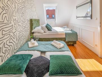 Green Dream Loft / 3BR / Full Serviced / Rooftop / balcony, Vienna Amsterdam Apartments for Rent