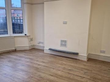 Green Drive, Stockport M19, 4 bed semi detached house to rent, £2,253 pcm | PrimeLocation
