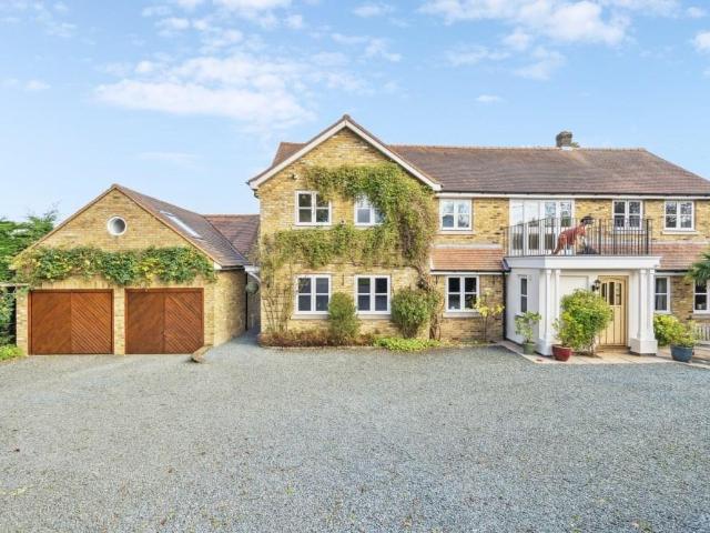 Green End Road, Radnage, Buckinghamshire 5 bed detached house to rent £3,995 pcm £922 pw