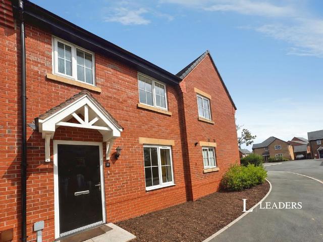 Green Field Way, Crewe, Cheshire, CW1 3 bed semi detached house to rent £1,100 pcm £254 pw