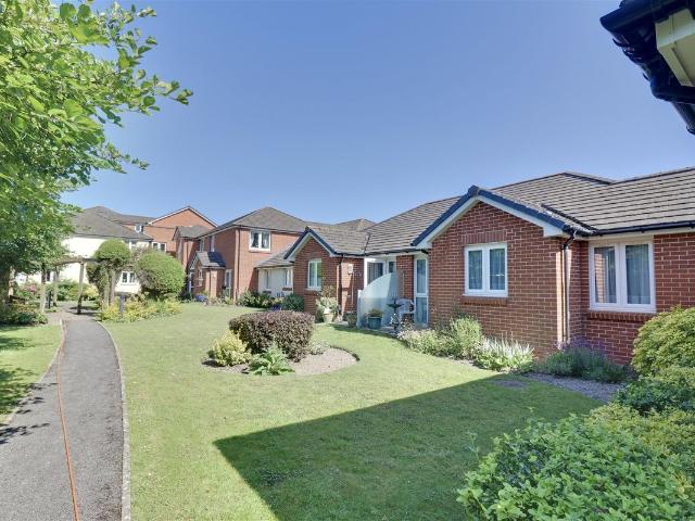 Green Haven Court, 84 London Road, Cowplain, Waterlooville PO8, 1 bed flat to rent, £1,000 pcm | PrimeLocation