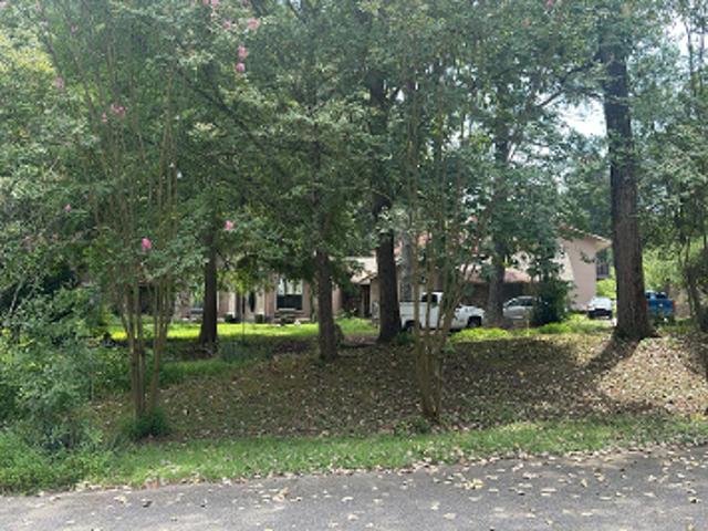 Green Knoll Dr