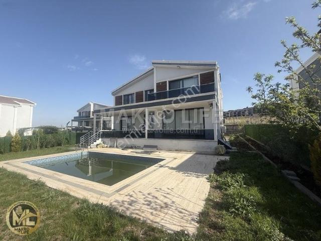 Green Lıfe Sitesi'nde Satılık Özel Havuzlu Lüks Villa