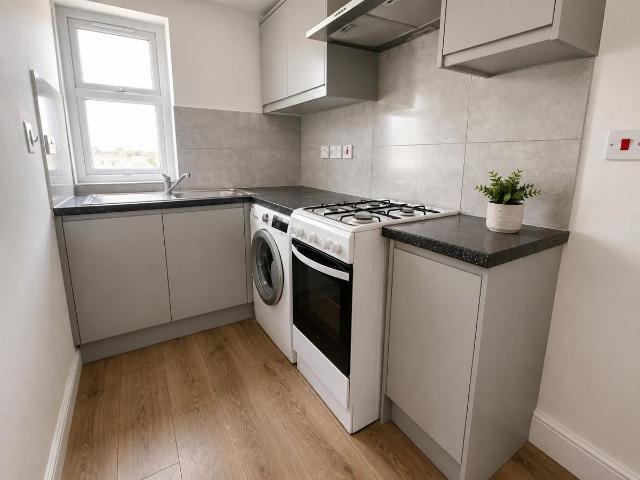 Green Lane, Dagenham, Essex RM8, 3 bed maisonette to rent, £1,725 pcm | PrimeLocation
