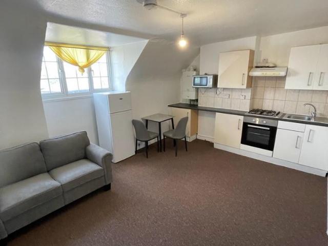Green Lane, Eltham, SE9 1 bed flat to rent £1,500 pcm £346 pw