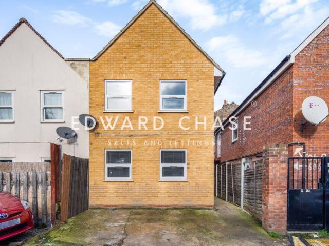 Green Lane, Goodmayes, IG3 2 bed flat to rent £1,725 pcm £398 pw