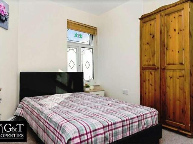 Green Lane, Halesowen, B62