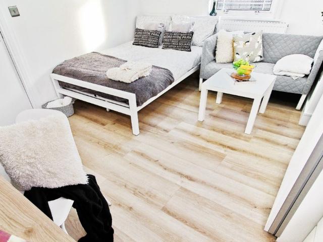 Green Lane, Ilford IG3, Studio to rent, £950 pcm | PrimeLocation