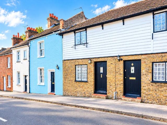Green Lane, Stanmore HA7, 2 bed terraced house to rent, £1,900 pcm | PrimeLocation