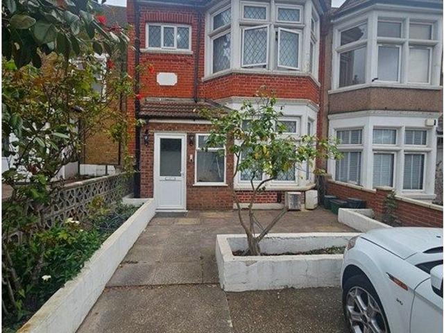 Green Lanes Gf, London N8, 2 bed flat to rent, £2,200 pcm | PrimeLocation