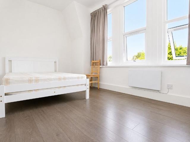 Green Lanes, Harringay N8, Property to rent, £975 pcm | PrimeLocation