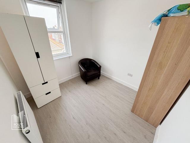 Green Lanes, Hornsey N4, Studio to rent, £1,300 pcm | PrimeLocation