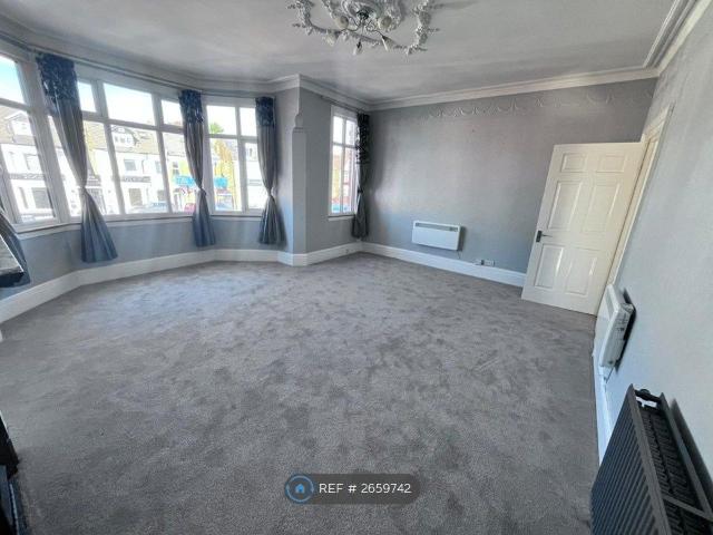 Green Lanes, London N13, 3 bed maisonette to rent, £2,200 pcm | PrimeLocation