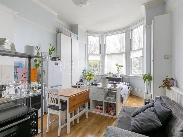 Green Lanes, London N4, Studio to rent, £1,395 pcm | PrimeLocation