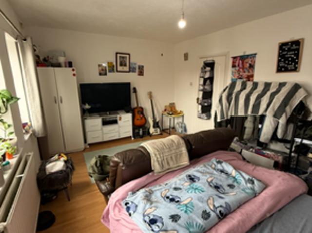 Green Lanes, Southgate N21, 3 bed flat to rent, £2,050 pcm | PrimeLocation