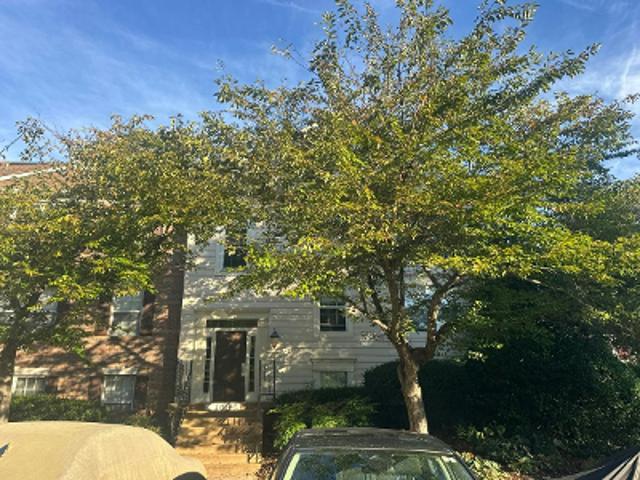 Green Leaf Ct Apt 201