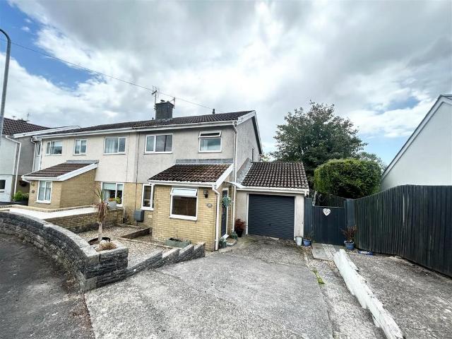 Green Meadow, Cefn Cribwr, Bridgend. 3 bed semi detached house to rent £1,100 pcm £254 pw