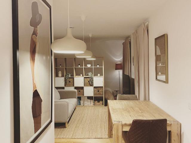 Green oasis in Berlin: a one room apartment with a large private garden!, Berlin Amsterdam Apartments for Rent